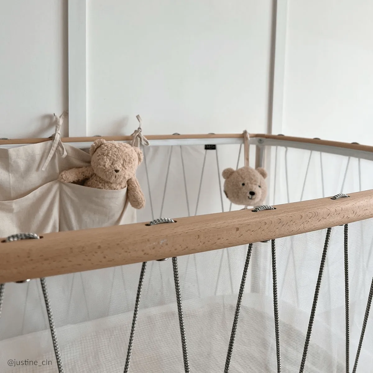 Charlie Crane Kimi Baby Bed & Mattress