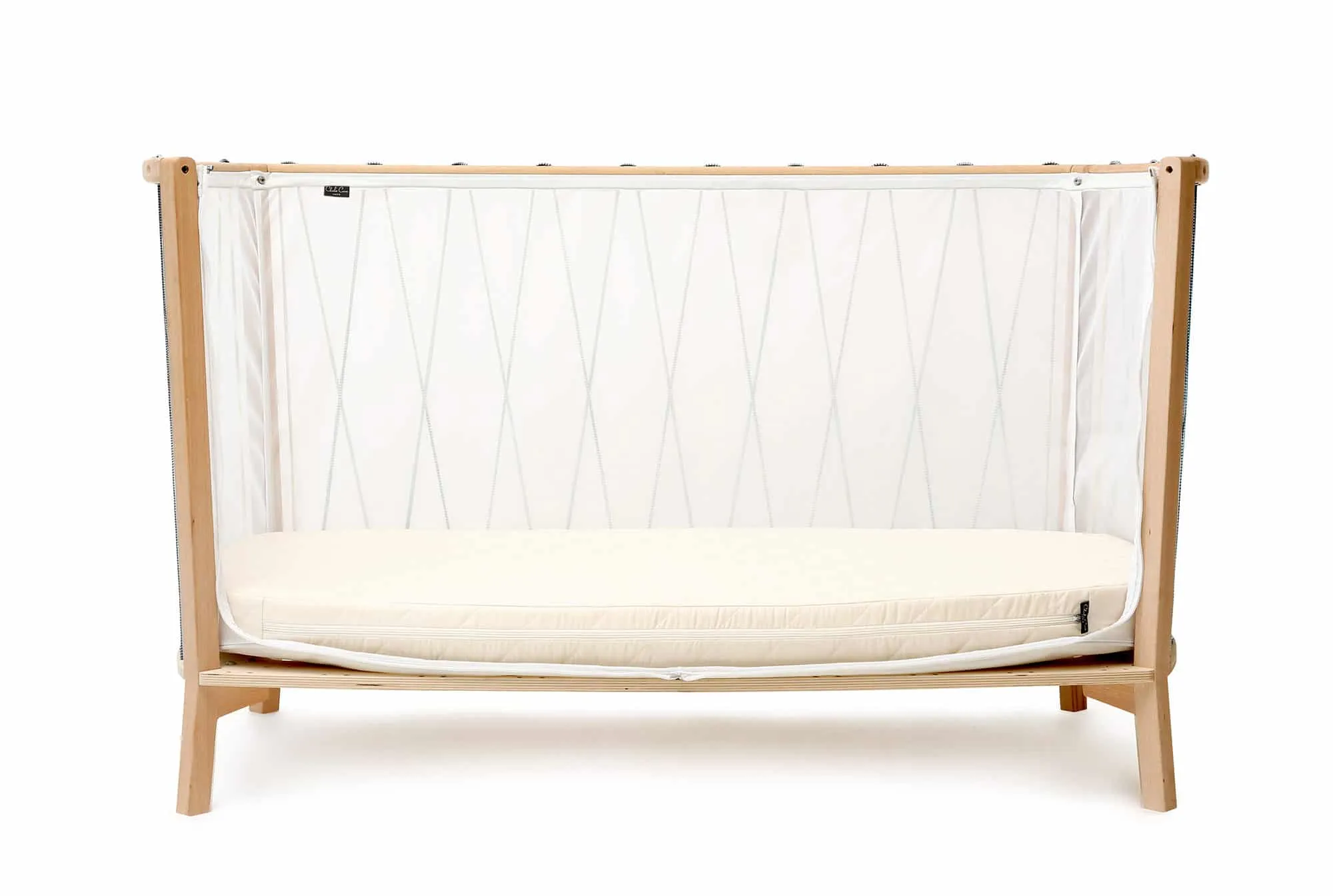 Charlie Crane Kimi Baby Bed & Mattress