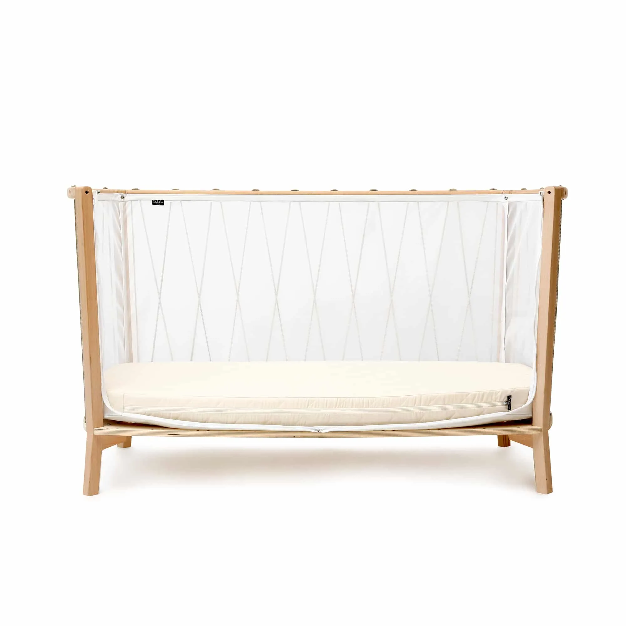 Charlie Crane Kimi Baby Bed & Mattress