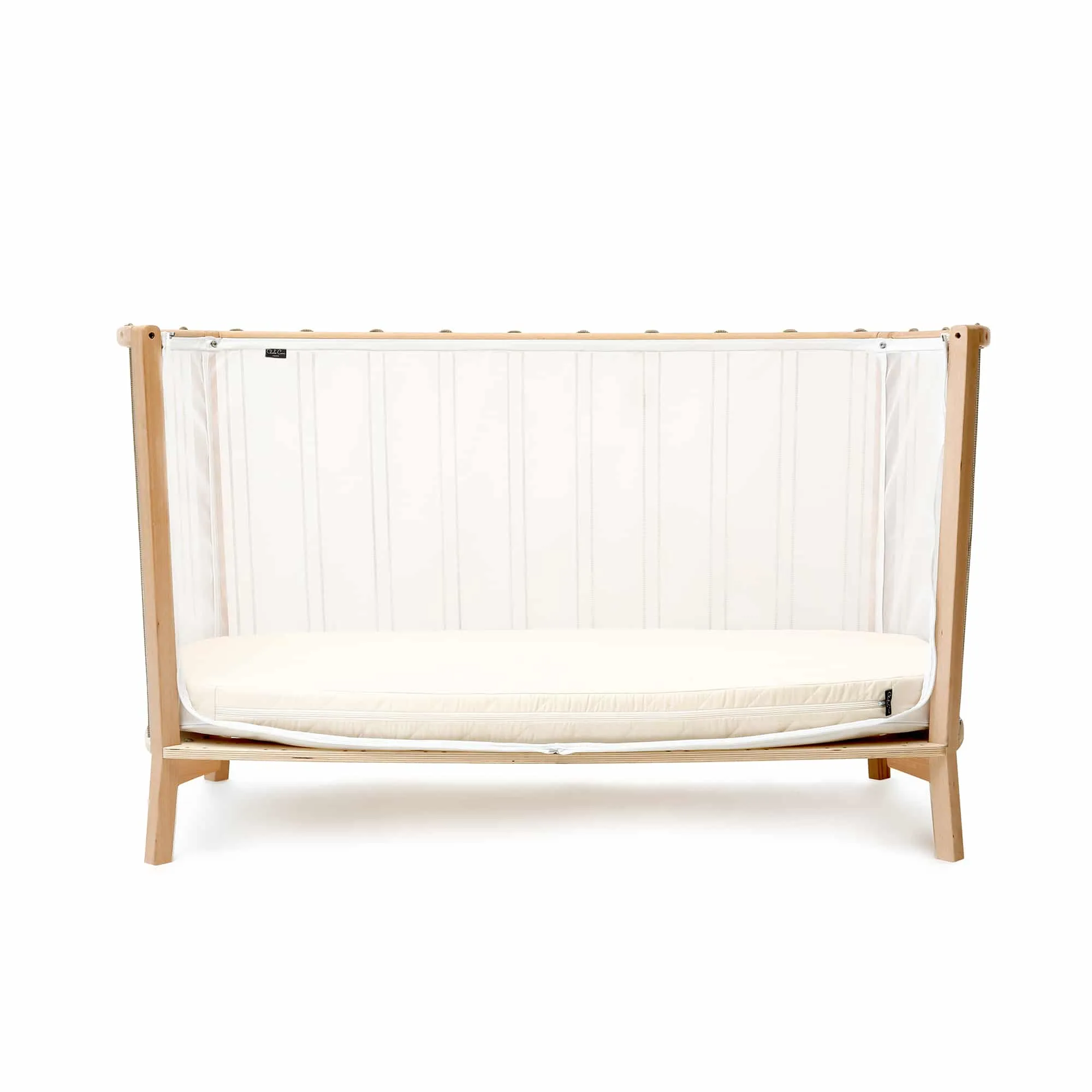 Charlie Crane Kimi Baby Bed & Mattress