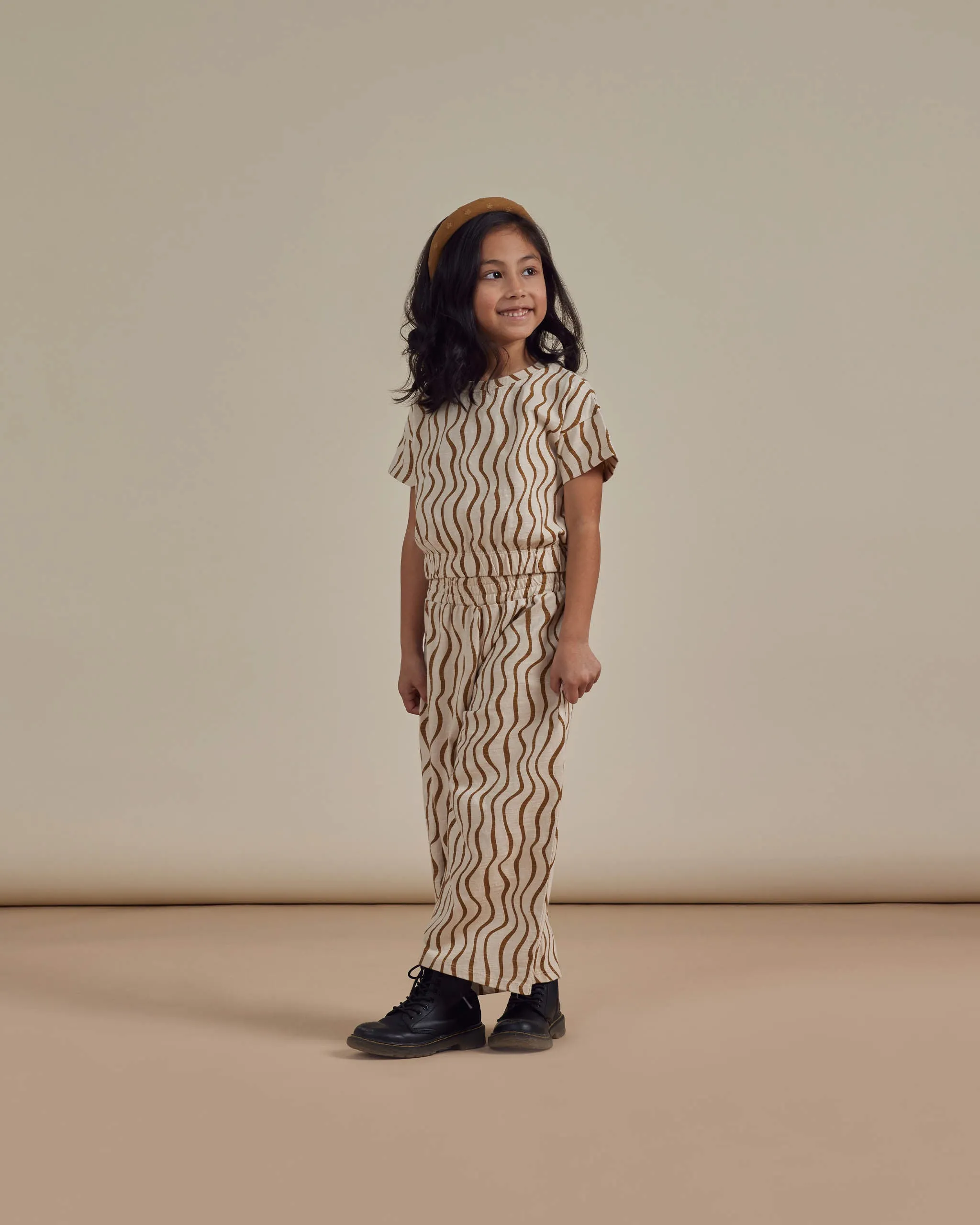 cinched jersey tee   pant set || wavy