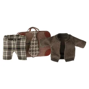 Jacket, Pants and Tie in a Suitcase - Grandpa Mouse