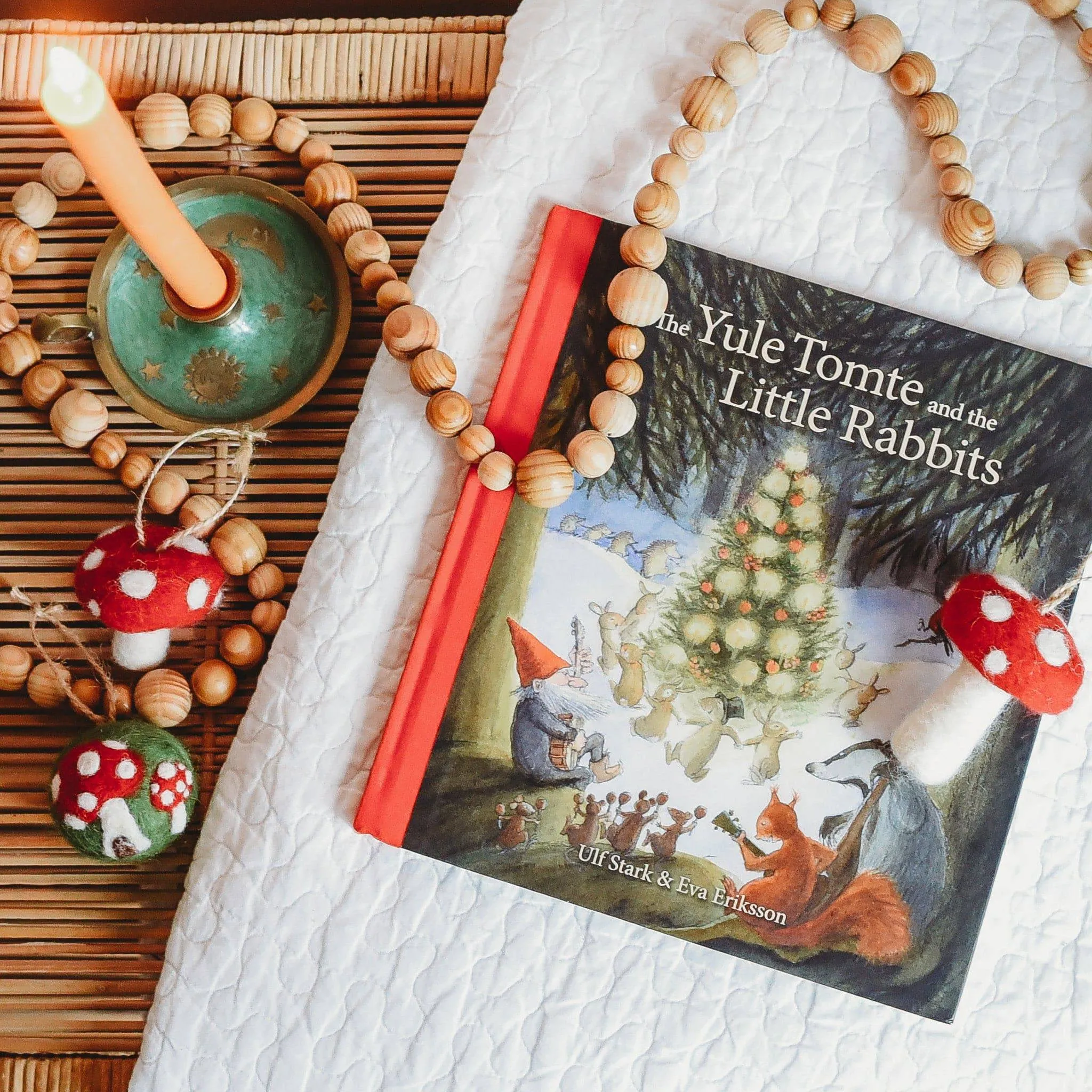 The Yule Tomte and the Little Rabbits