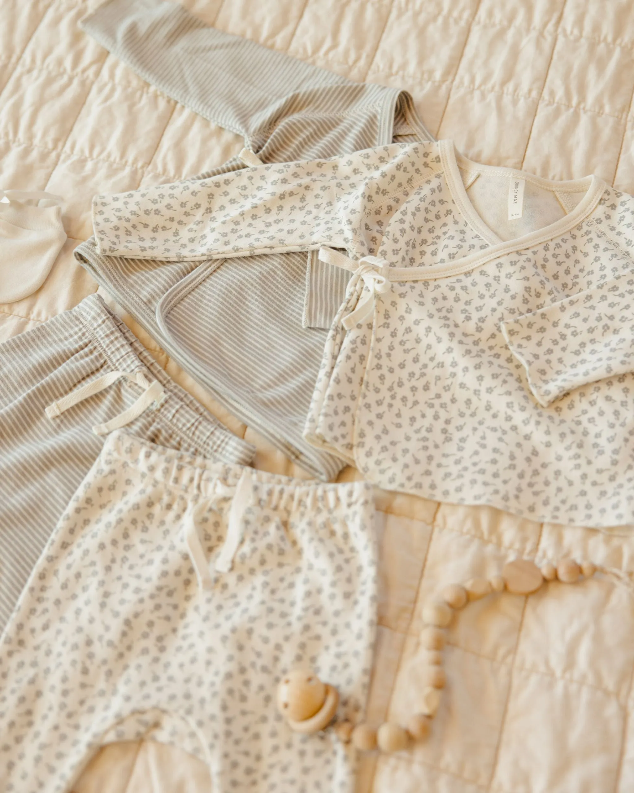Wrap Top   Footed Pant Set || Scatter