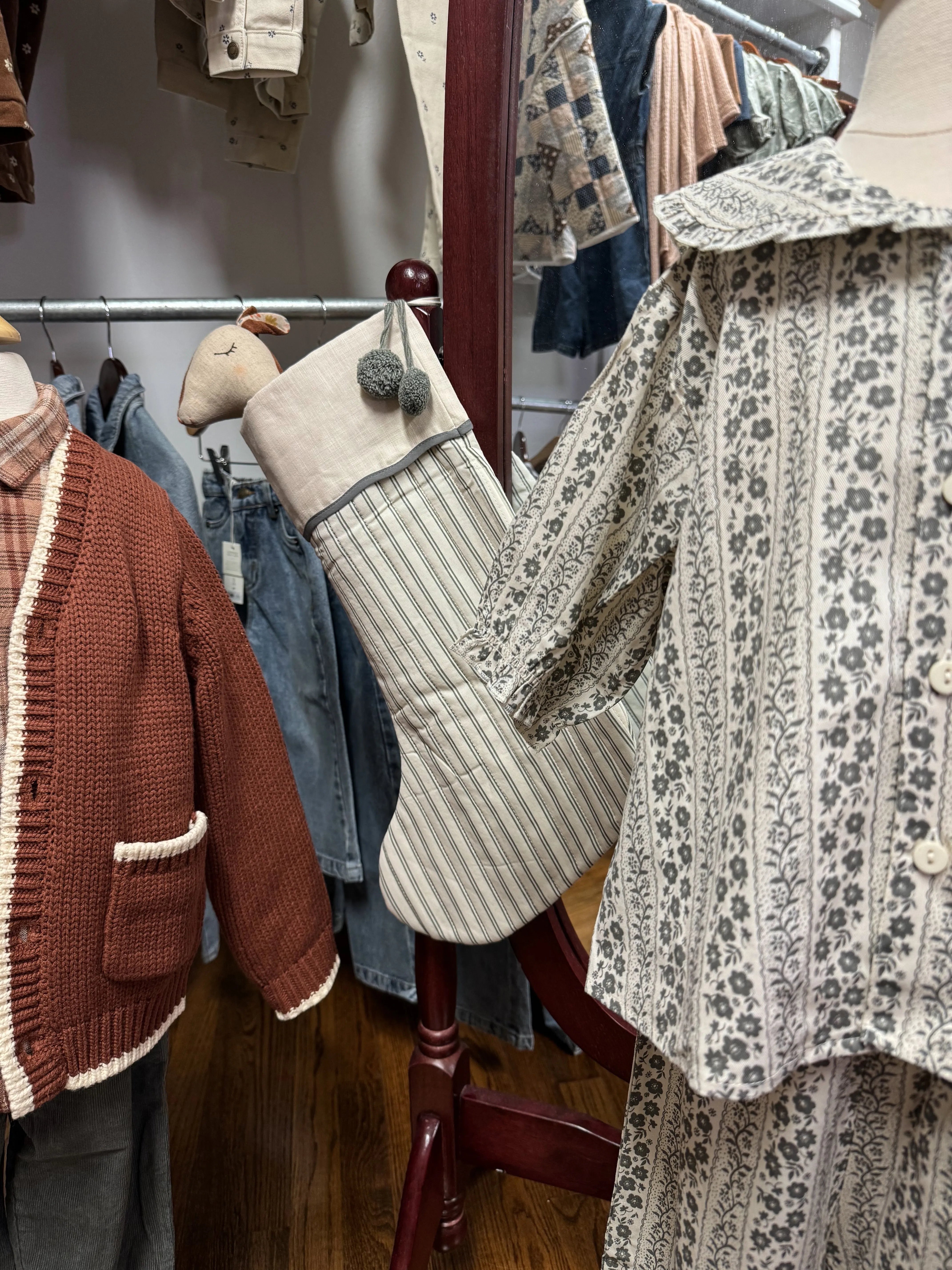 Wynn Cardigan || Brick